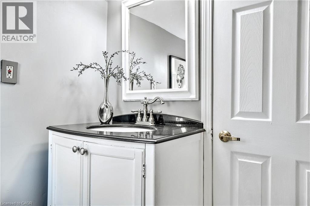 381 Herkimer Street, Hamilton, ON - Indoor