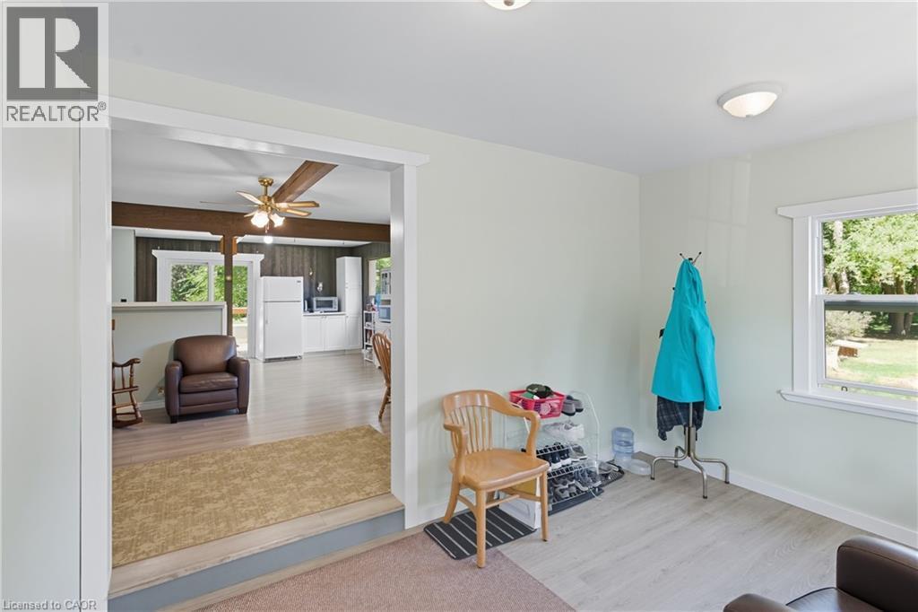 MUD ROOM - 1402 6 Highway, Flamborough, ON - Indoor
