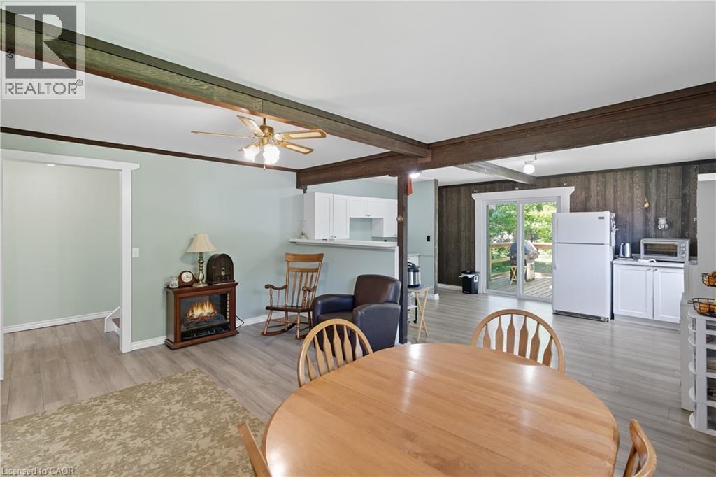 DINING AREA - 1402 6 Highway, Flamborough, ON - Indoor Photo Showing Dining Room
