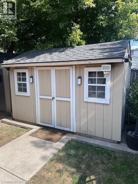 84 Barons Avenue N, Hamilton, ON - Outdoor