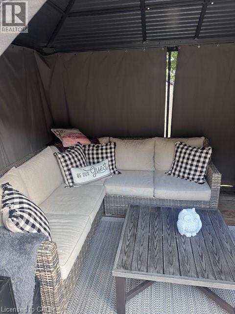 84 Barons Avenue N, Hamilton, ON - Photo Showing Bedroom