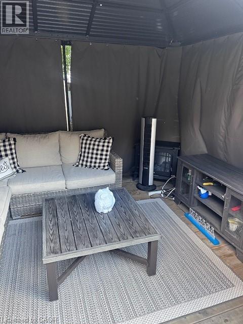 84 Barons Avenue N, Hamilton, ON -