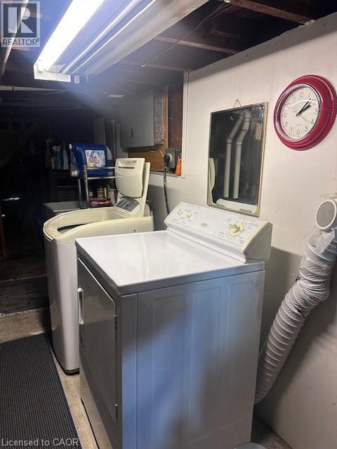 84 Barons Avenue N, Hamilton, ON - Indoor Photo Showing Laundry Room