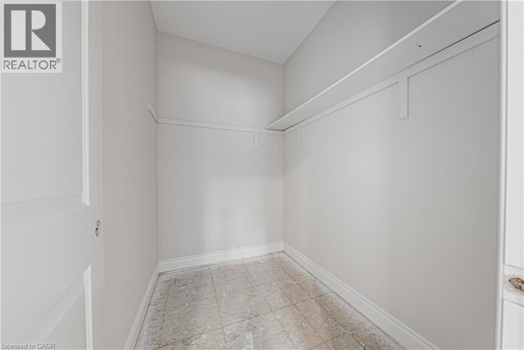 60 Cesar Place, Ancaster, ON - Indoor Photo Showing Other Room