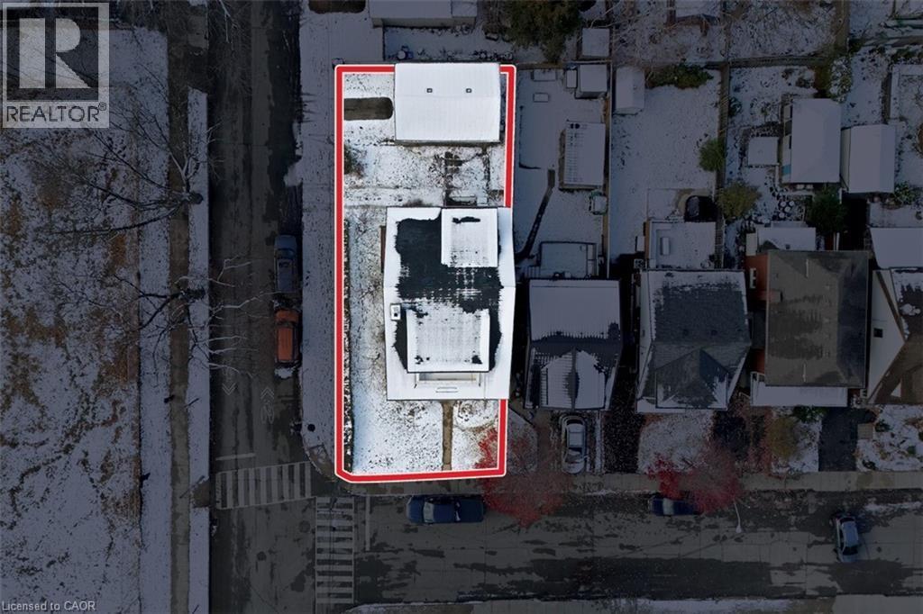 110 Houghton Avenue S, Hamilton, ON -