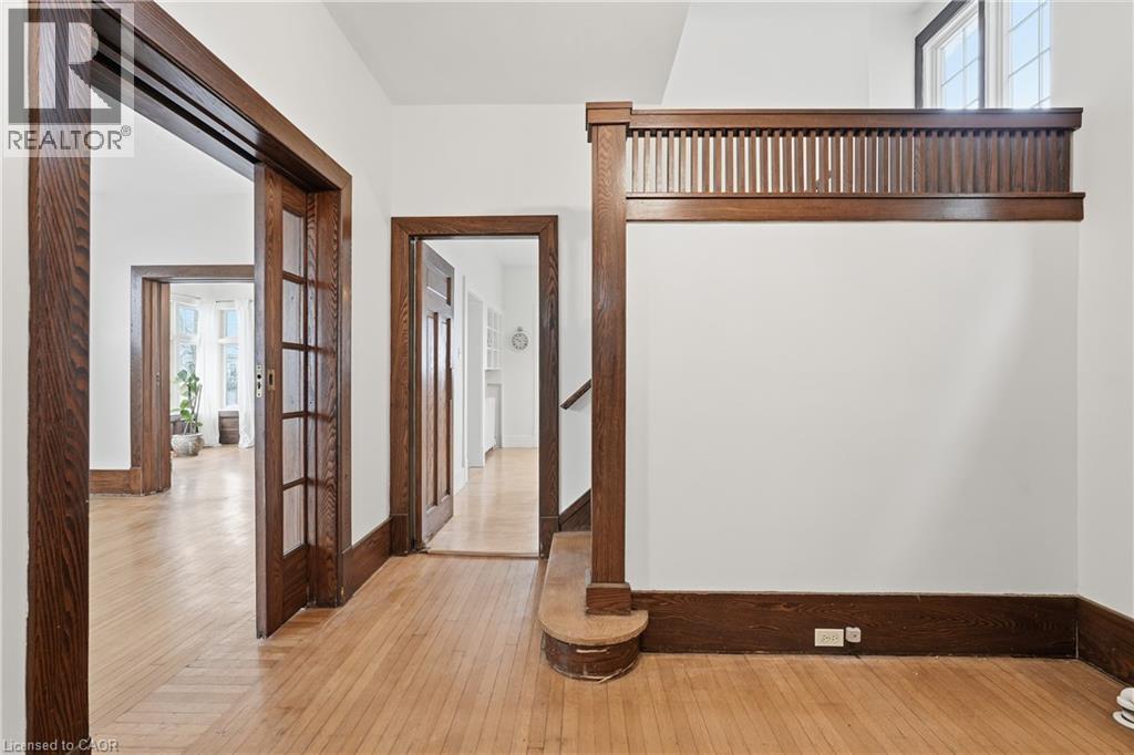 110 Houghton Avenue S, Hamilton, ON - Indoor Photo Showing Other Room