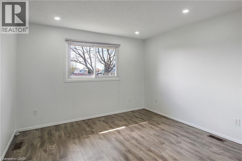 24 Tara Crescent Unit# Upper, Thorold, ON - Indoor Photo Showing Other Room