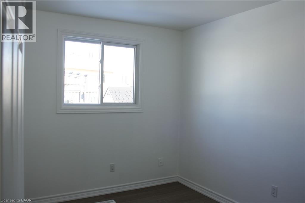 71 Nickolas Crescent, Cambridge, ON - Indoor Photo Showing Other Room