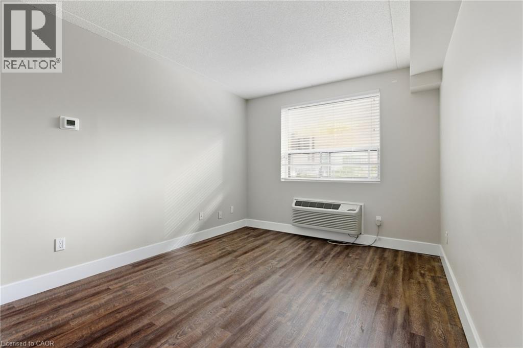 149 Main Street W Unit# 607, Hamilton, ON - Indoor Photo Showing Other Room