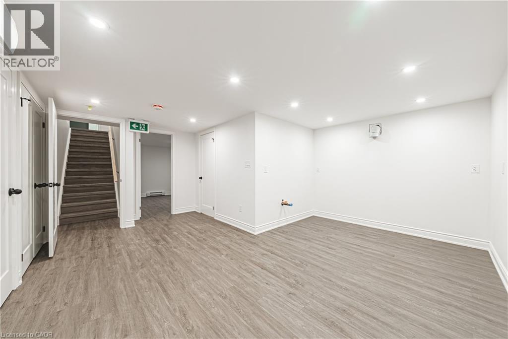 1127 Main Street E, Hamilton, ON