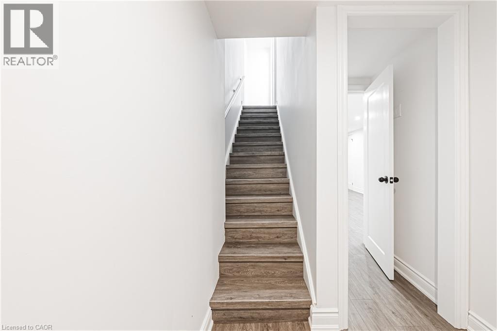 1127 Main Street E, Hamilton, ON