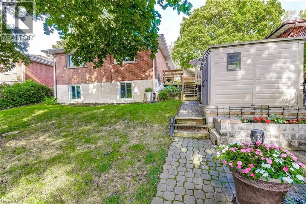 1216 De Quincy Crescent, Burlington, ON - Outdoor