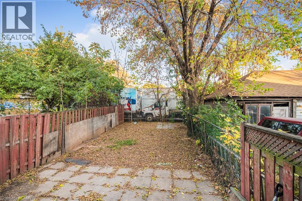 8 Leeds Street, Hamilton, ON - Outdoor