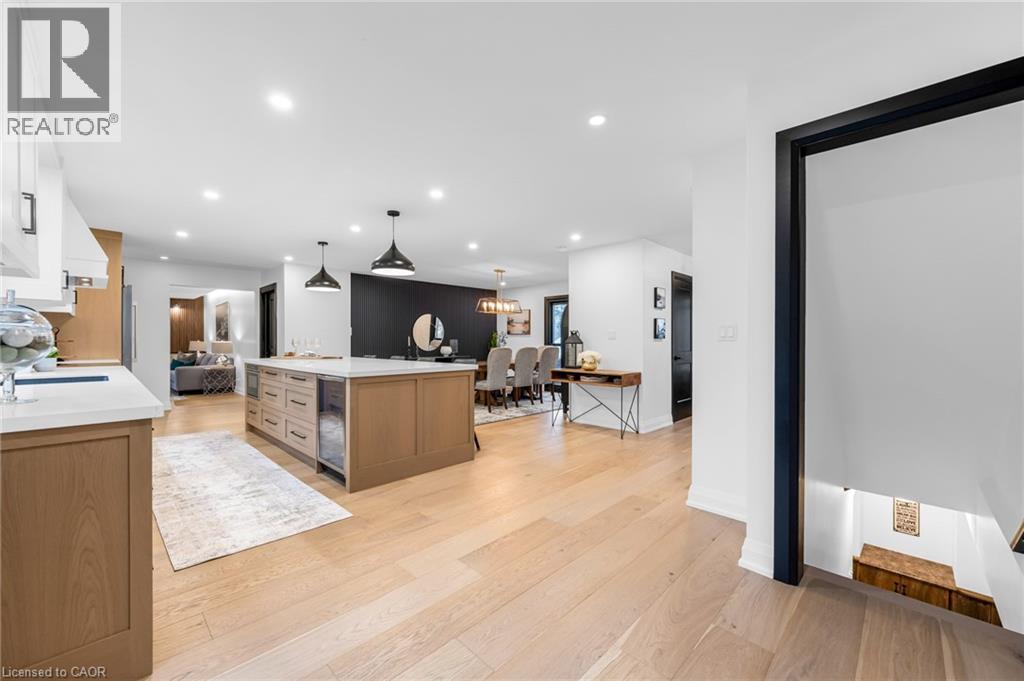 4344 No 1 Side Road, Burlington, ON - Indoor