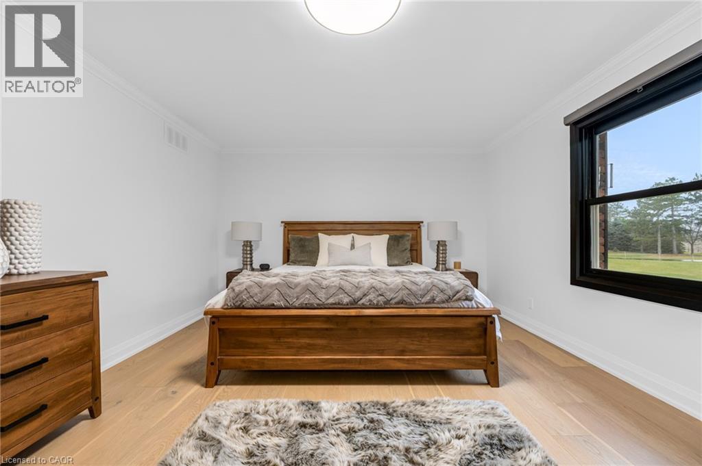 4344 No 1 Side Road, Burlington, ON - Indoor Photo Showing Bedroom