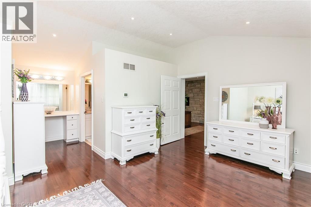 358 Green Acres Drive, Waterloo, ON