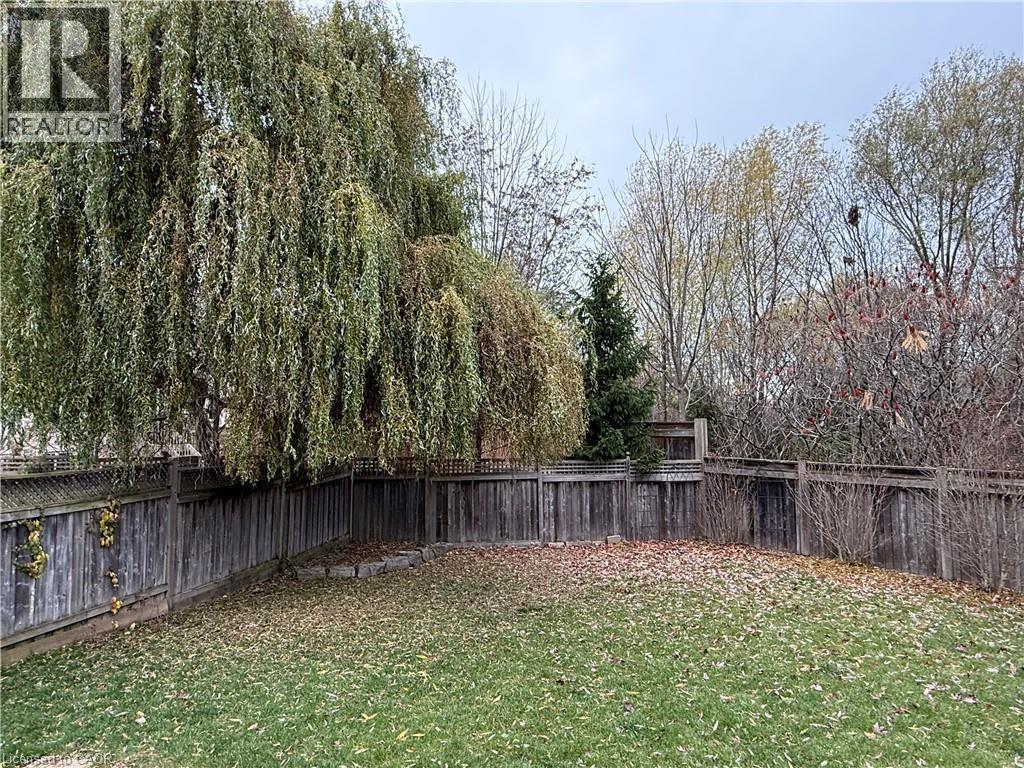 4210 Saunders Crescent, Burlington, ON - Outdoor