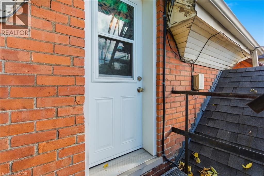 30 Ontario Avenue, Hamilton, ON - Outdoor With Exterior