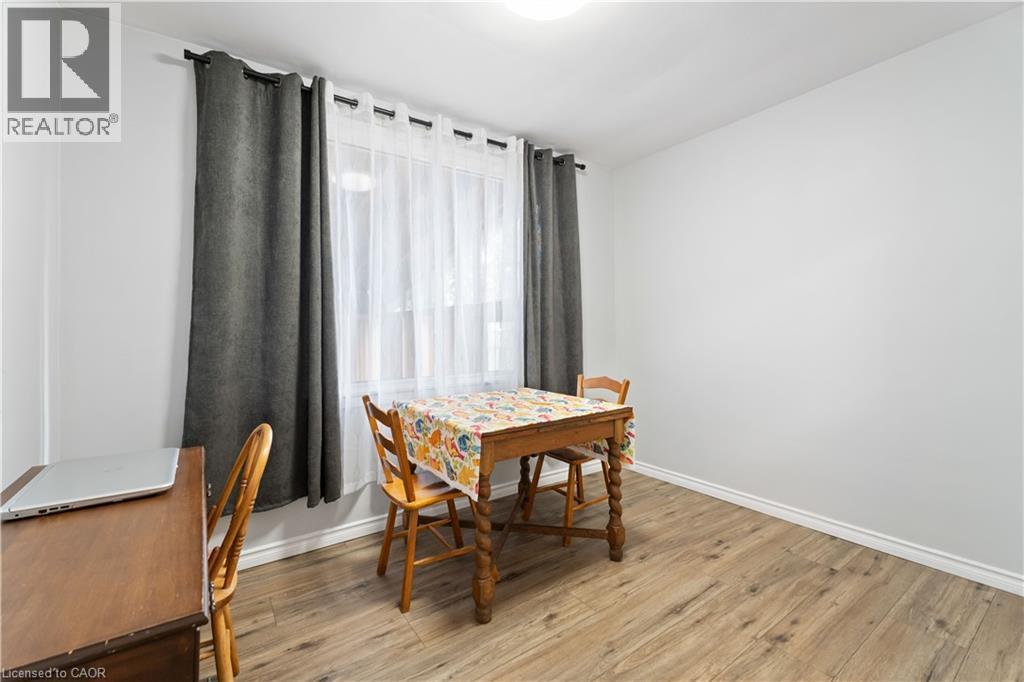 197 East 12Th Street, Hamilton, ON - Indoor Photo Showing Dining Room