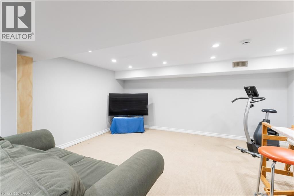 197 East 12Th Street, Hamilton, ON - Indoor