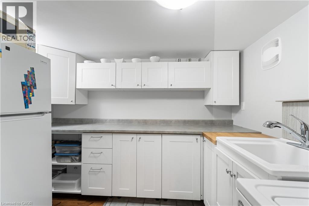 197 East 12Th Street, Hamilton, ON - Indoor Photo Showing Other Room