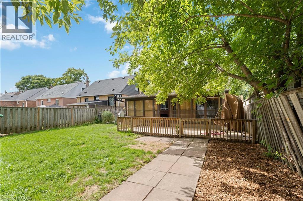 197 East 12Th Street, Hamilton, ON - Outdoor