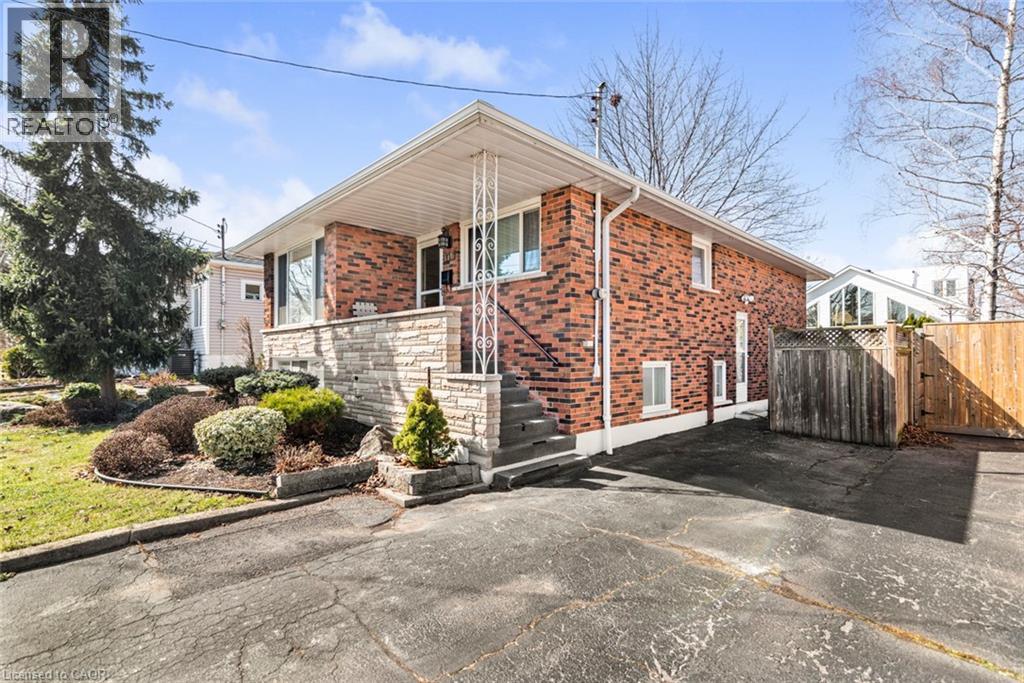 176 Walter Avenue S, Hamilton, ON - Outdoor