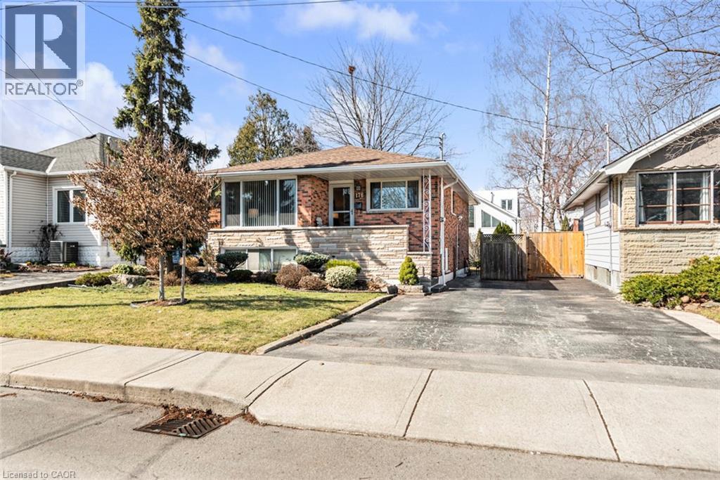 176 Walter Avenue S, Hamilton, ON - Outdoor