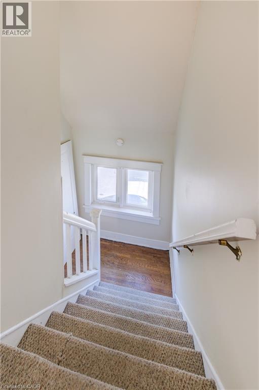 698 King Street W, Kitchener, ON - Indoor Photo Showing Other Room