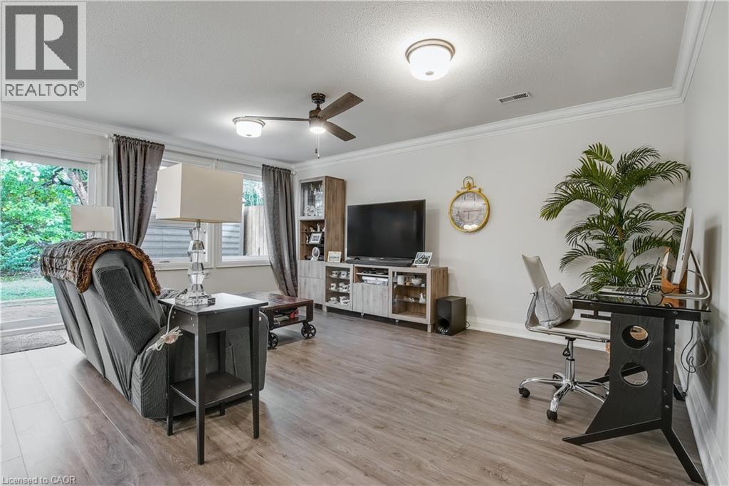 47 Bishop Reding Trail, Hamilton, ON - Indoor Photo Showing Other Room