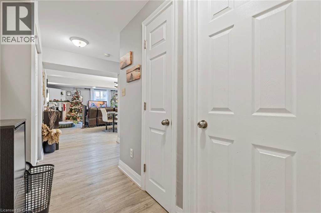 107 Horning Drive, Hamilton, ON - Indoor Photo Showing Other Room