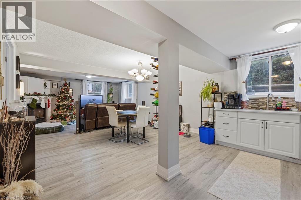 107 Horning Drive, Hamilton, ON - Indoor Photo Showing Other Room