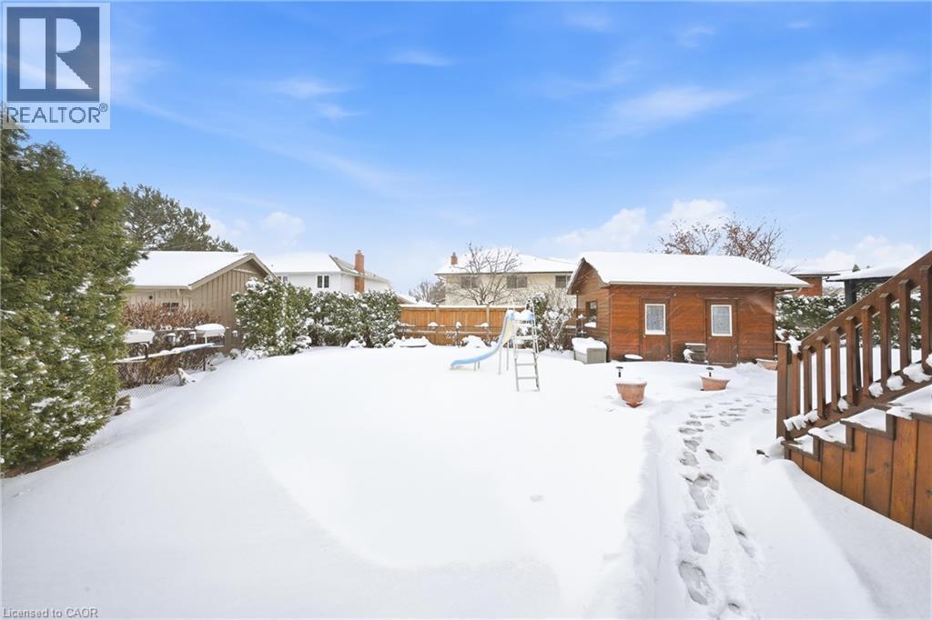 47 Burnt Ember Court, Kitchener, ON - Outdoor