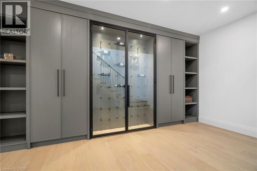 View of closet - 1322 Minaki Road, Mississauga, ON - Indoor Photo Showing Other Room