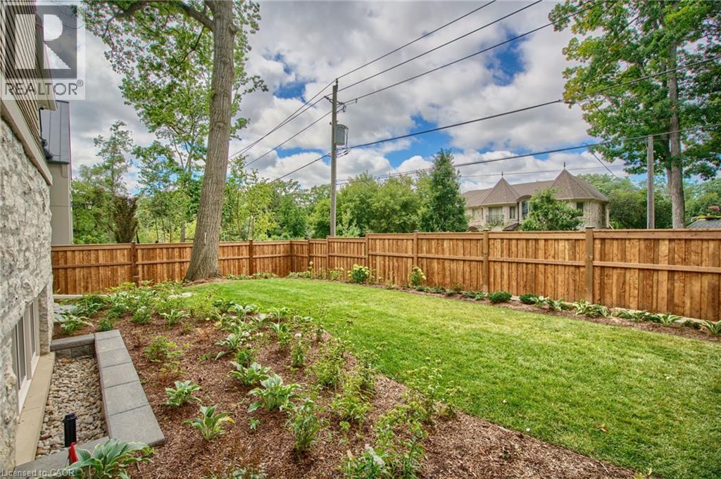 View of fenced backyard - 1322 Minaki Road, Mississauga, ON - Outdoor