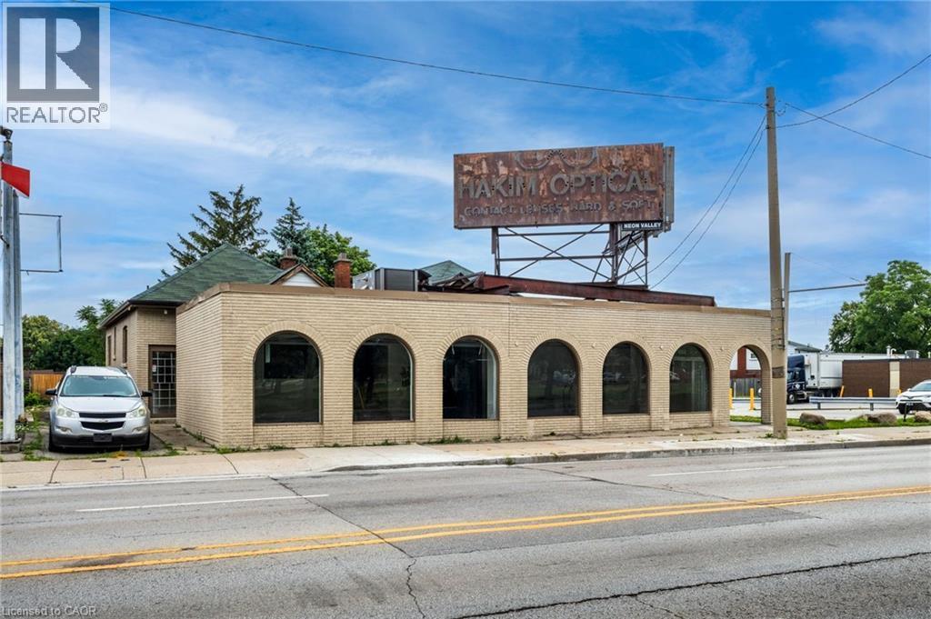 1583 Main Street E, Hamilton, ON