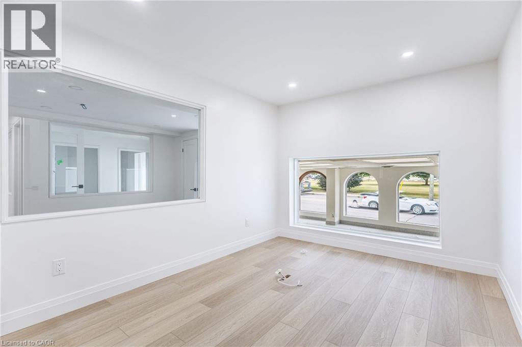 1583 Main Street E, Hamilton, ON