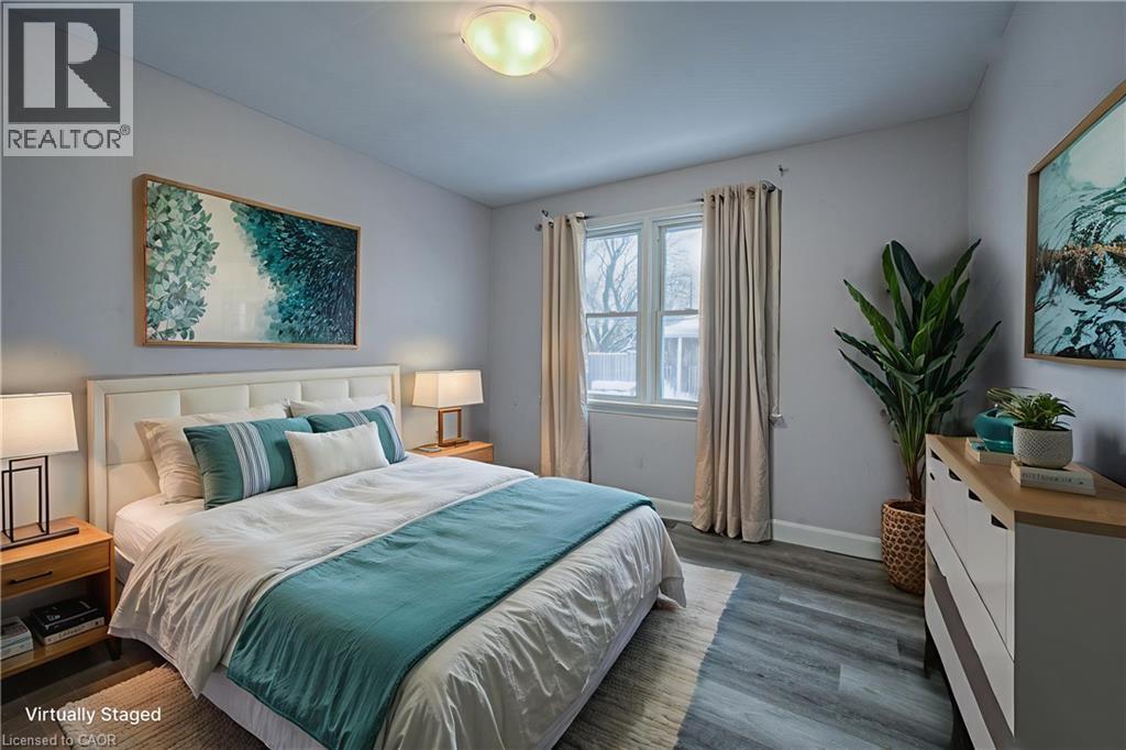 184 Patricia Avenue, Kitchener, ON - Indoor Photo Showing Bedroom