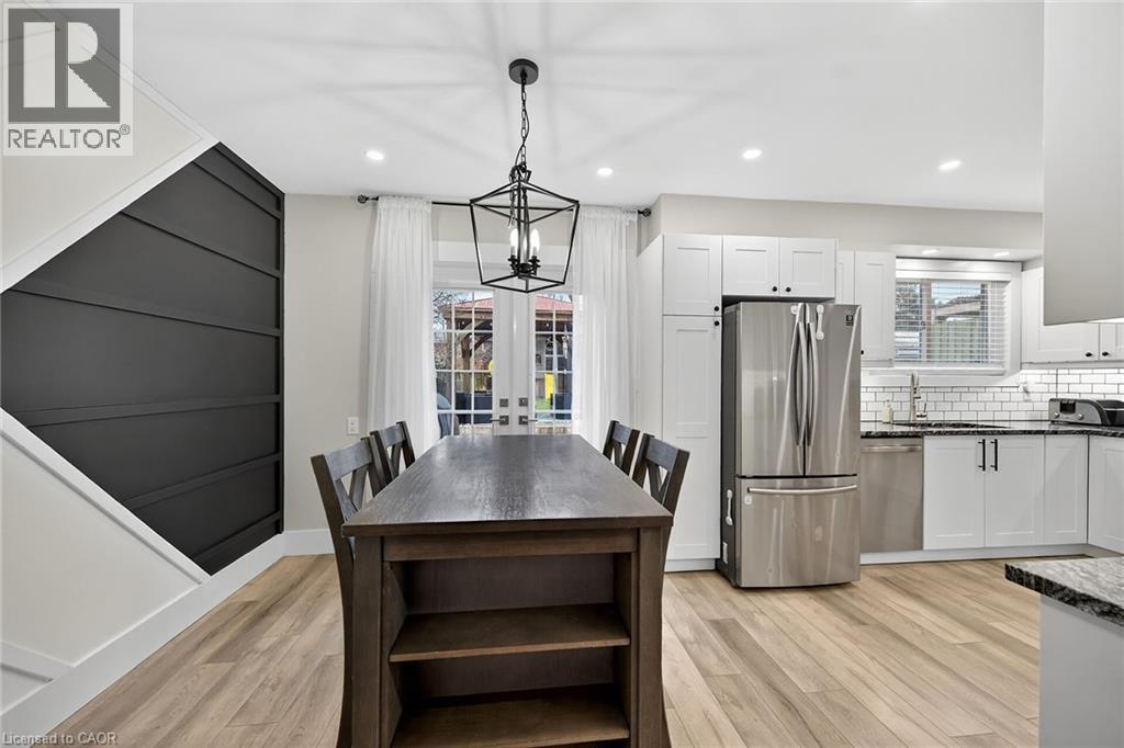 1091 Upper Wellington Street, Hamilton, ON - Indoor Photo Showing Other Room