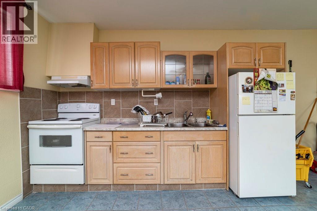 96 Kinrade Avenue, Hamilton, ON