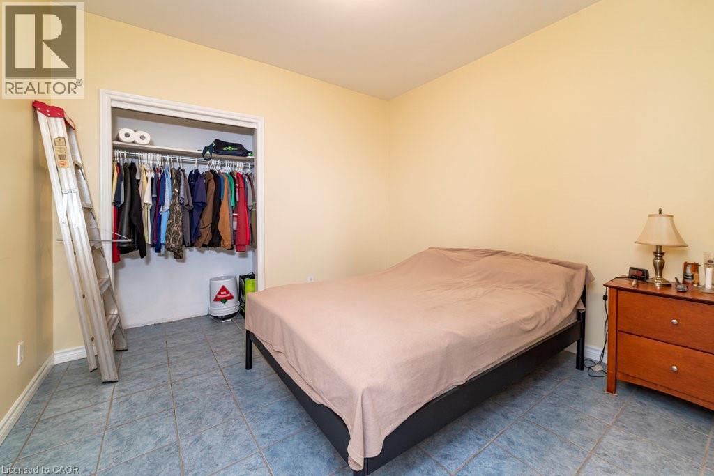 96 Kinrade Avenue, Hamilton, ON