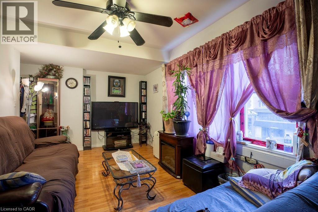 96 Kinrade Avenue, Hamilton, ON