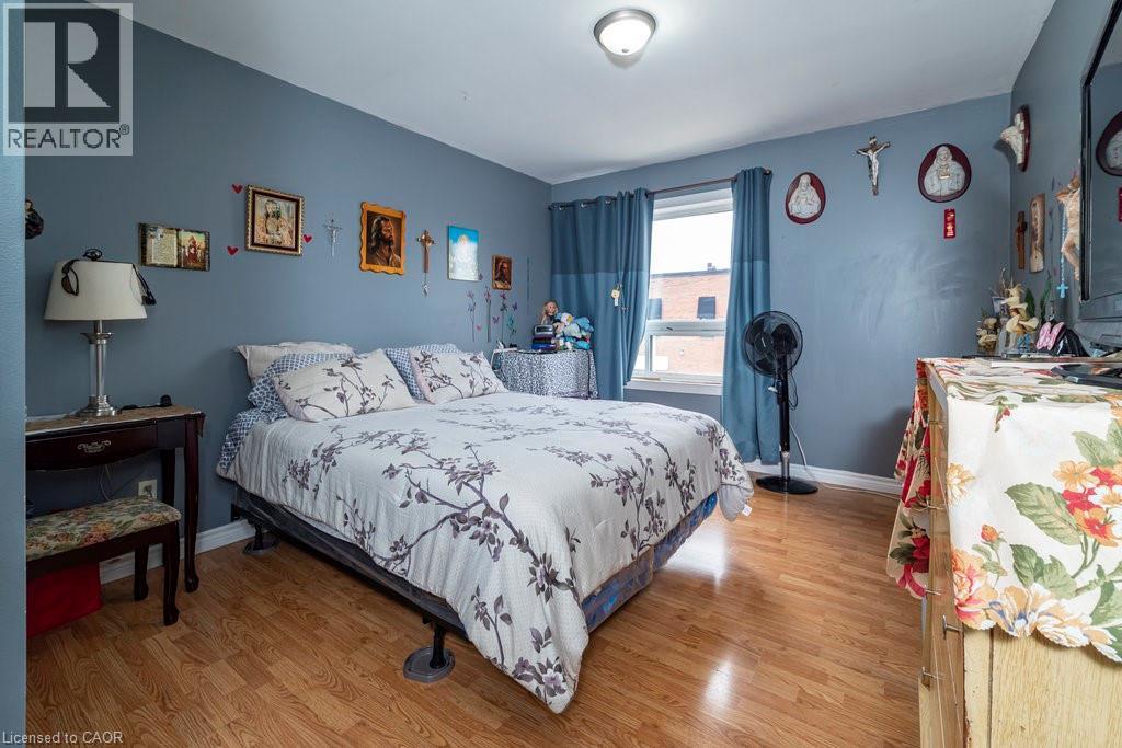 96 Kinrade Avenue, Hamilton, ON