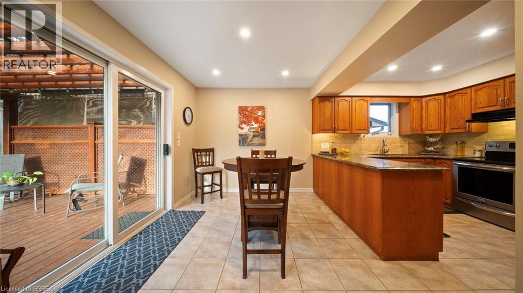 74 Gordon Street, Cambridge, ON - Indoor Photo Showing Kitchen