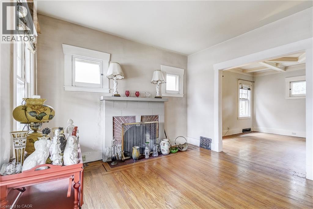 182 Balmoral Avenue S, Hamilton, ON - Indoor With Fireplace