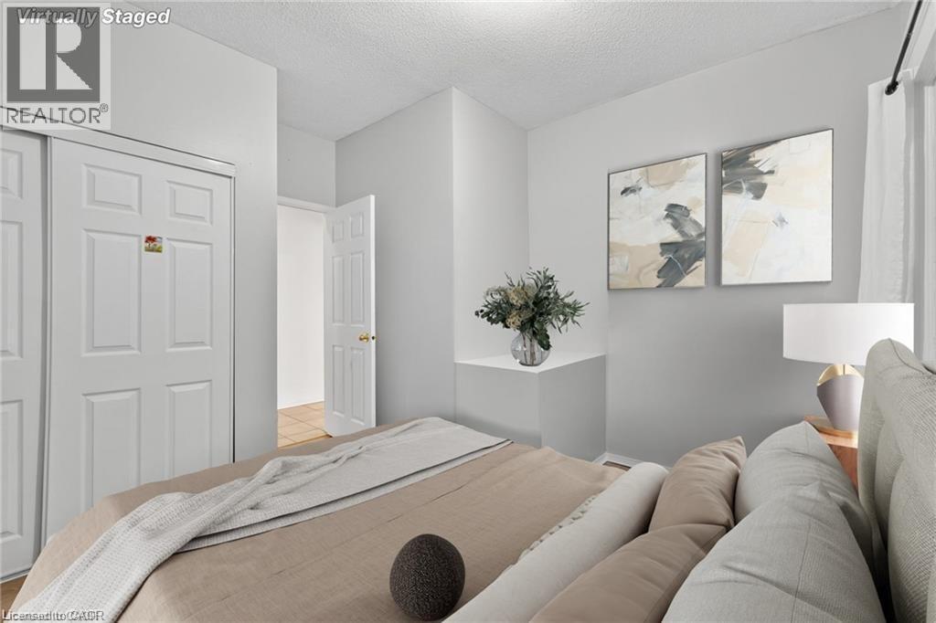 Bedroom with a closet - 111 Hillyard Street, Hamilton, ON - Indoor Photo Showing Bedroom