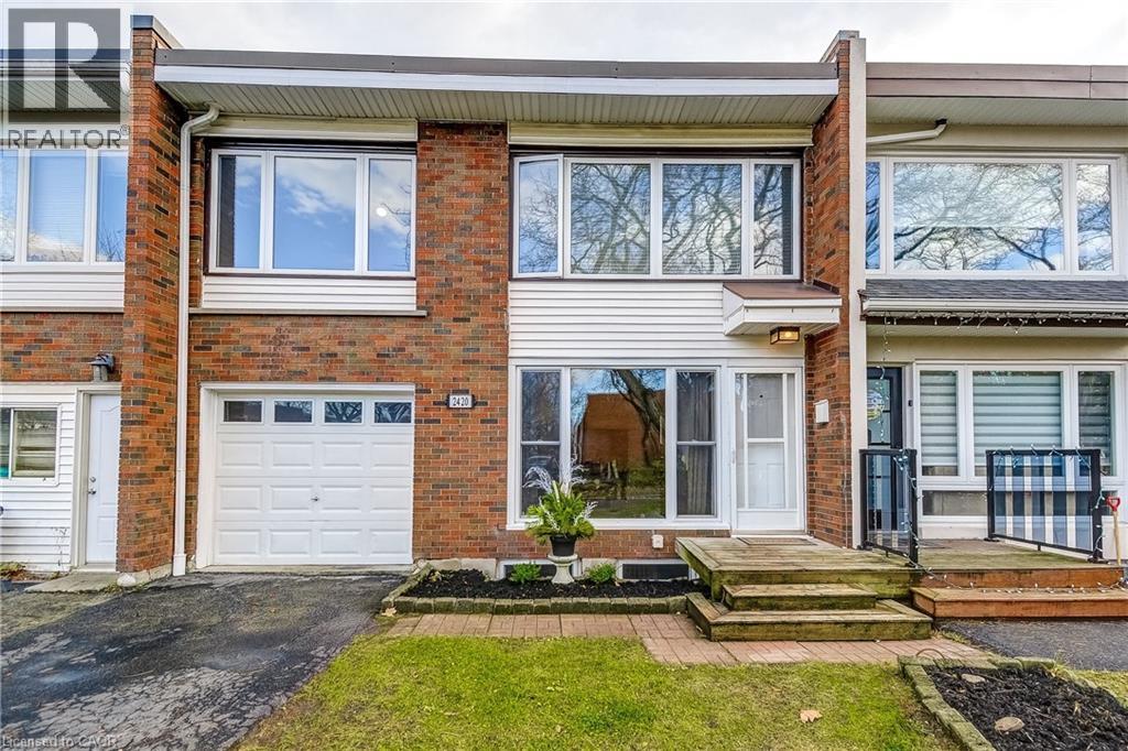 2420 Maryvale Court, Burlington, ON - Outdoor