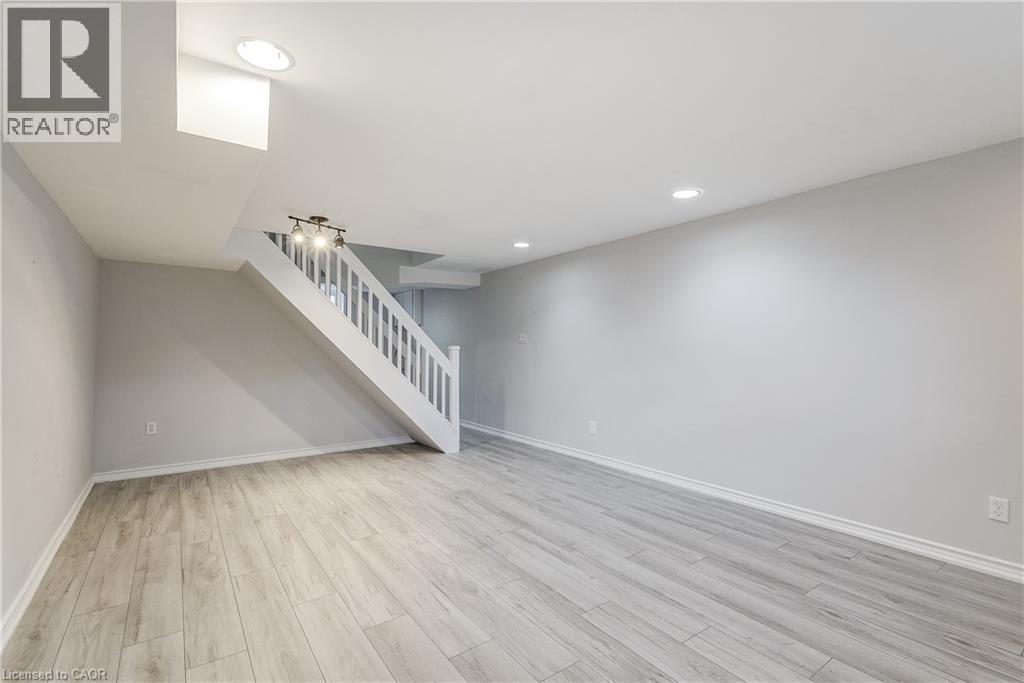 2420 Maryvale Court, Burlington, ON - Indoor Photo Showing Other Room