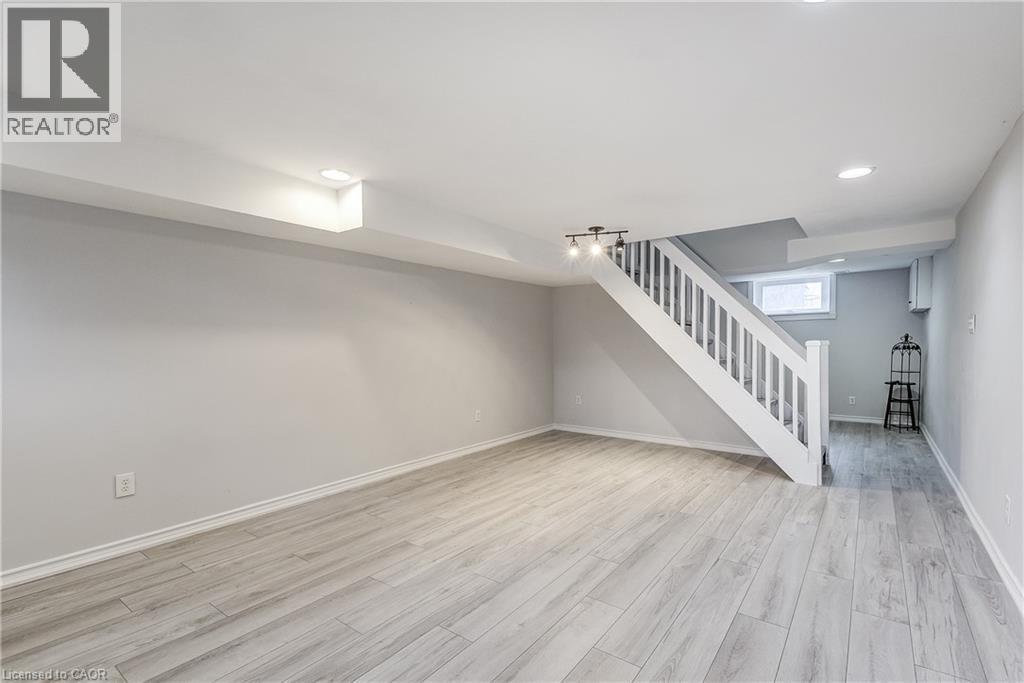 2420 Maryvale Court, Burlington, ON - Indoor Photo Showing Other Room