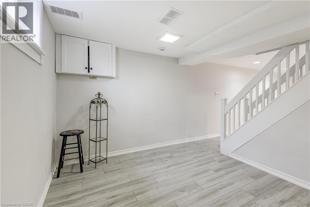 2420 Maryvale Court, Burlington, ON - Indoor Photo Showing Other Room